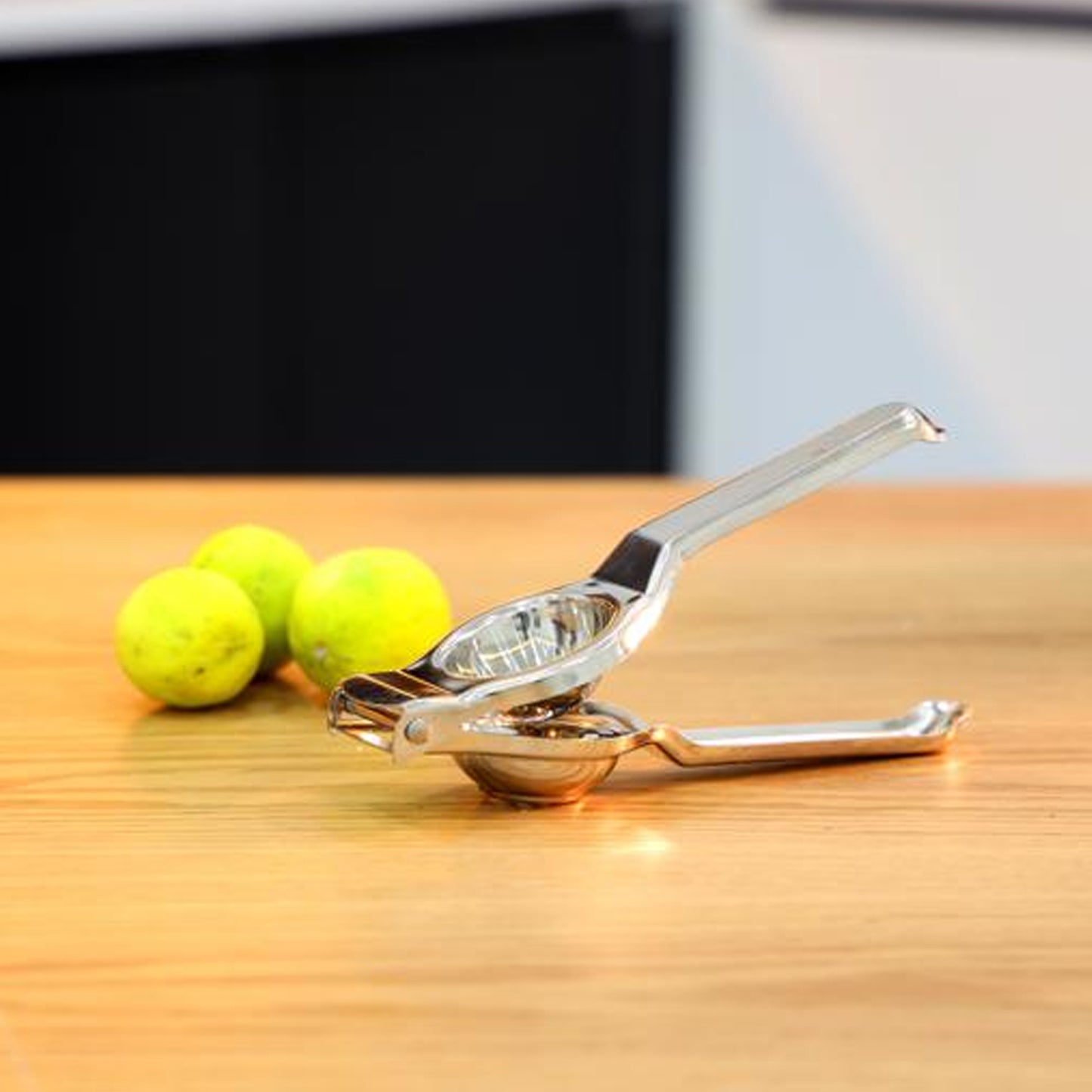 Stainless Steel Lemon Squeezer - Happy Price - Image 4