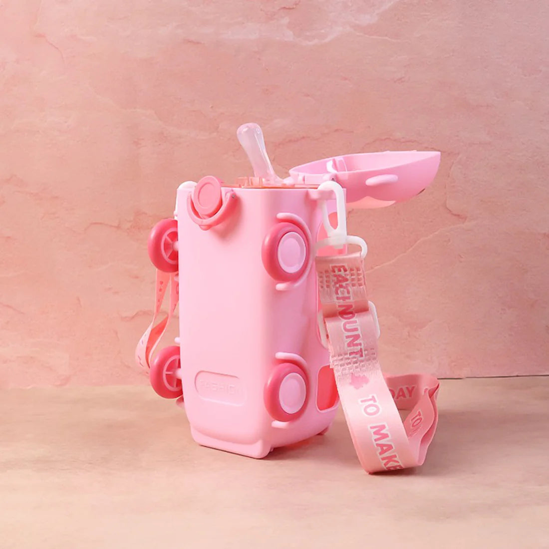 Kids Bus Shaped Sipper Bottle with Strap - 500 ML, Leakproof, BPA Free - Happy Price - Image 4