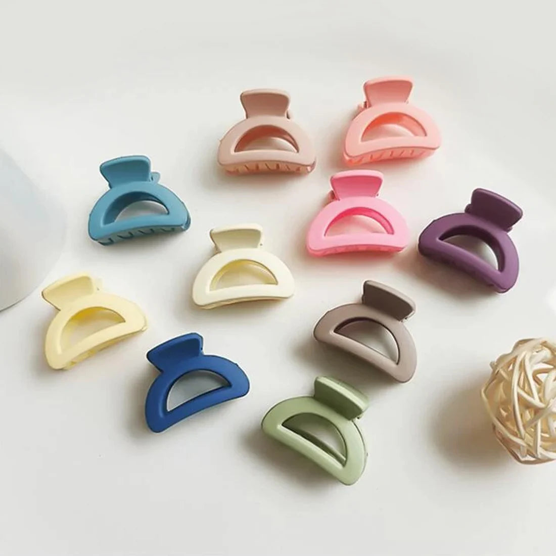 Plastic Small Hair Clips For Girls Kids Hair Accessories (3 Pcs Set Mix Color Design) - Happy Price - Image 6