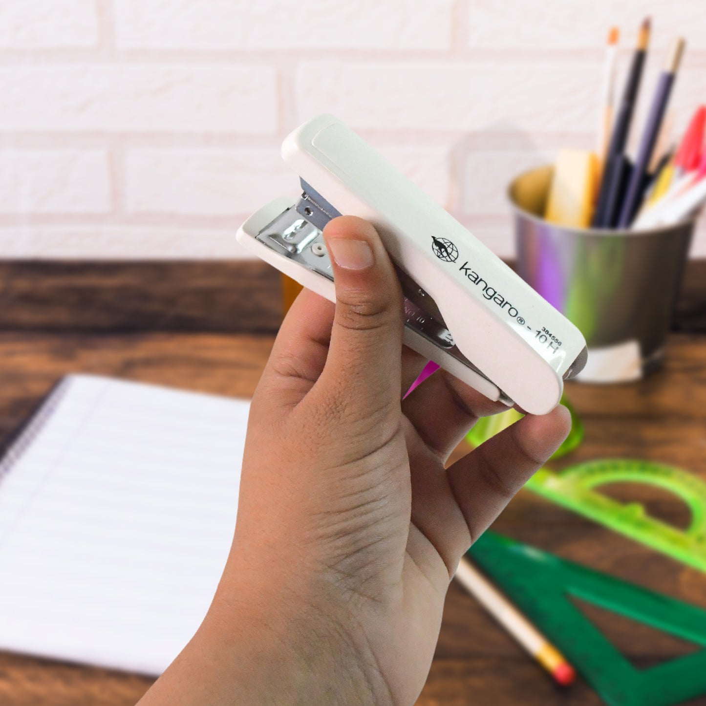 4-in-1 Stationery Gift Set: Stapler, Staples, Remover & 2-Hole Punch - Happy Price - Image 5