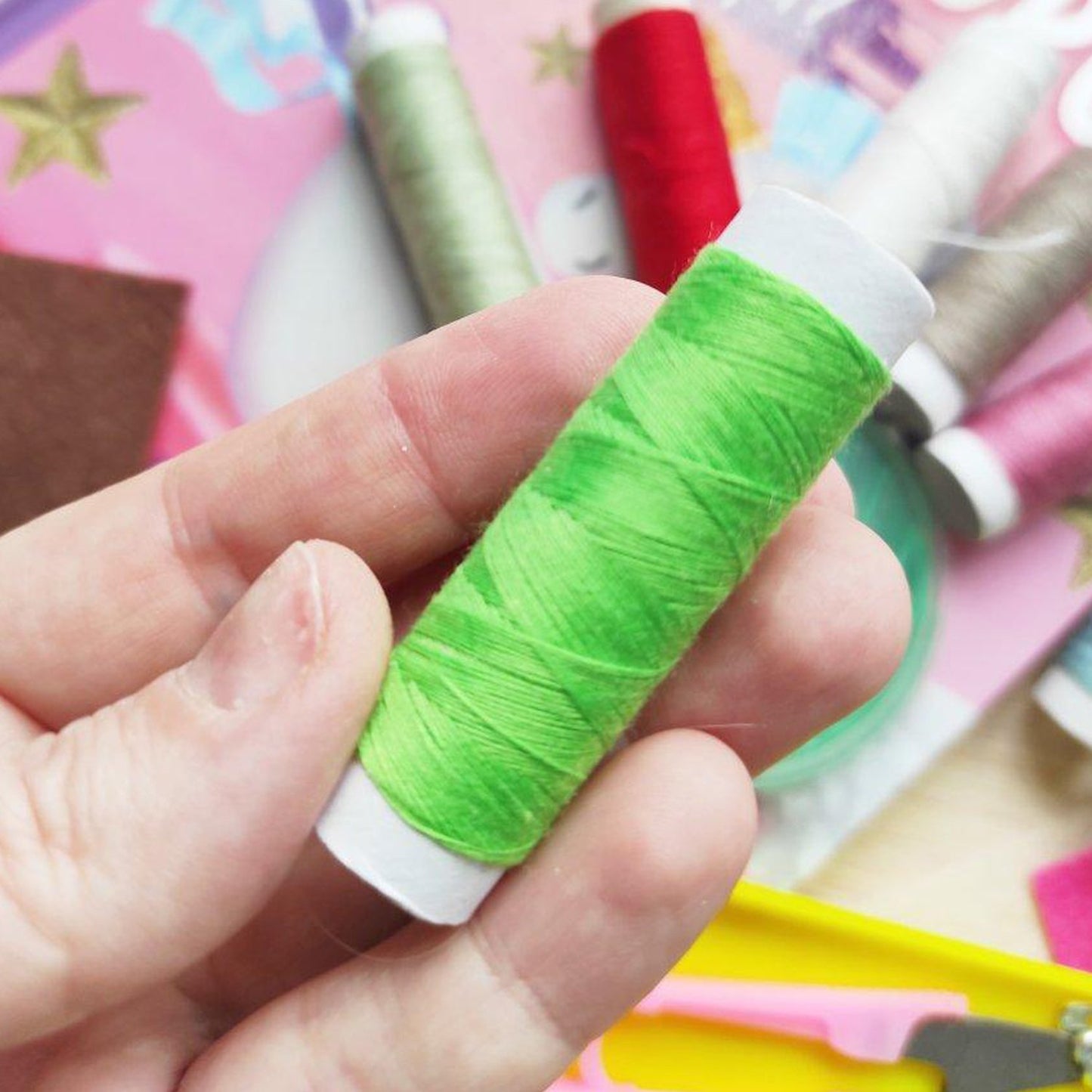 34 Pcs Home Sewing Kit with Essential Tailoring Tools - Happy Price - Image 5
