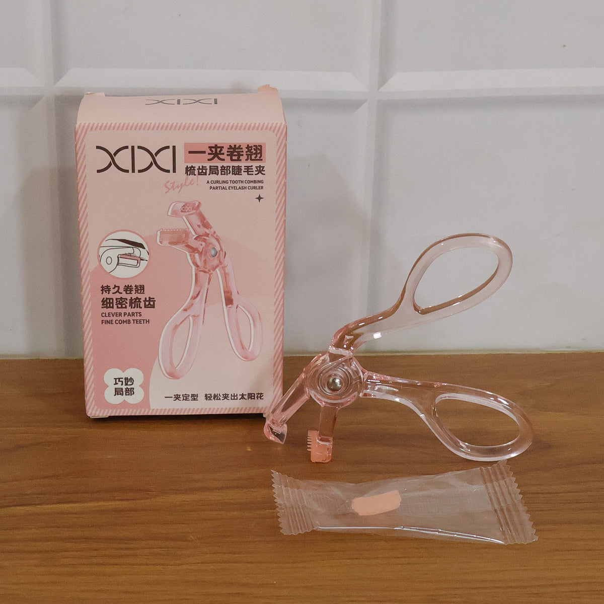 Transparent Plastic Eyelash Curler (1 Pc) - Gentle Lash Lift Tool - Happy Price - Image 7