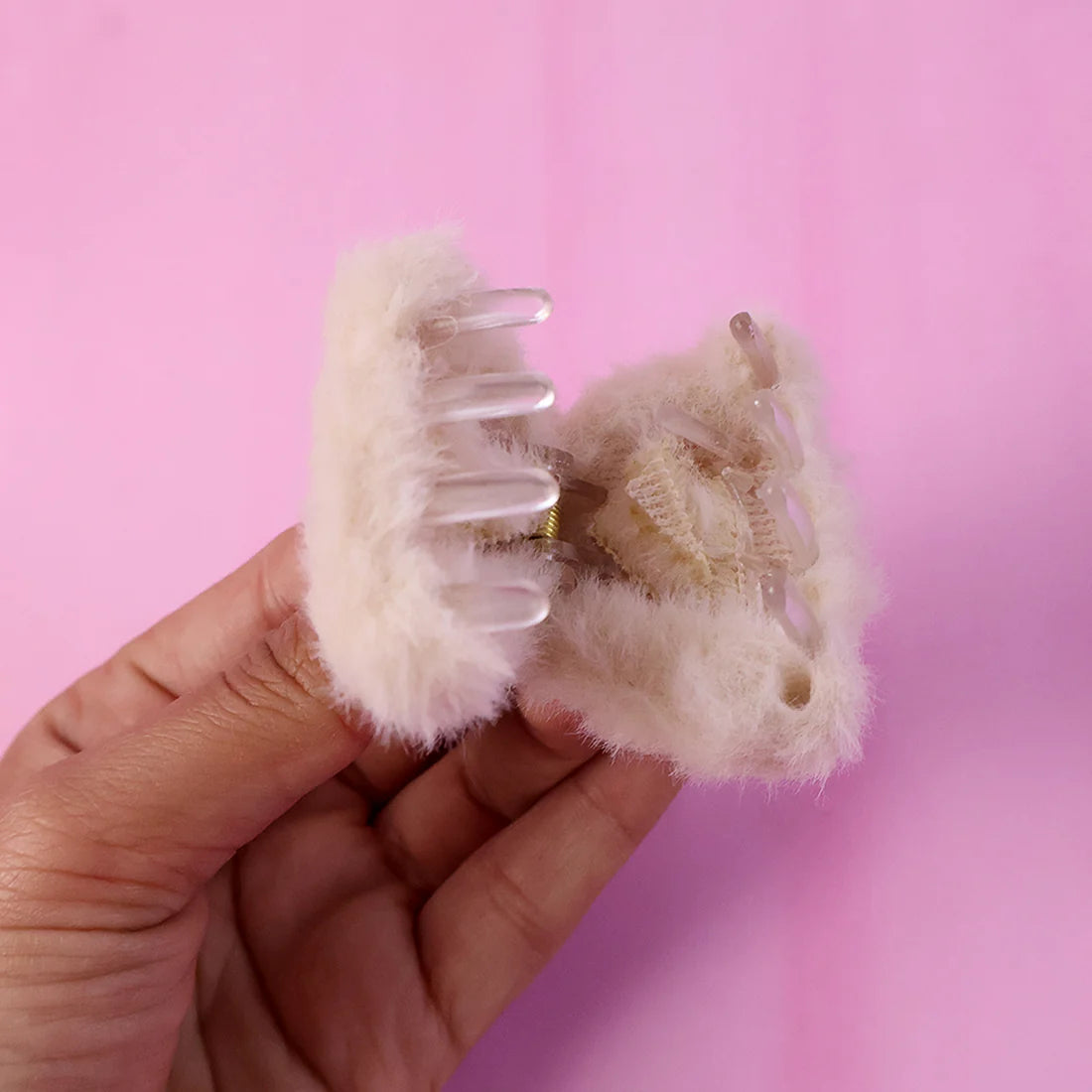 Fluffy Plush Hair Claw Clip - 1 Piece - Happy Price - Image 3