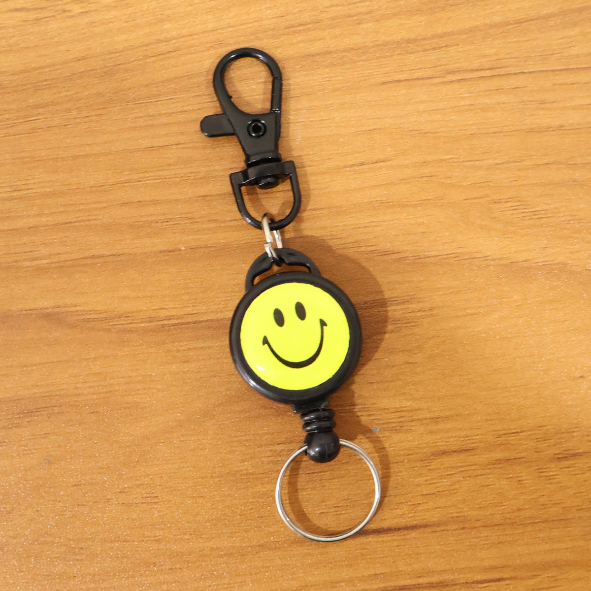 Smiley Face Retractable Keychain with Clip (1 Pc) - Happy Price - Image 7