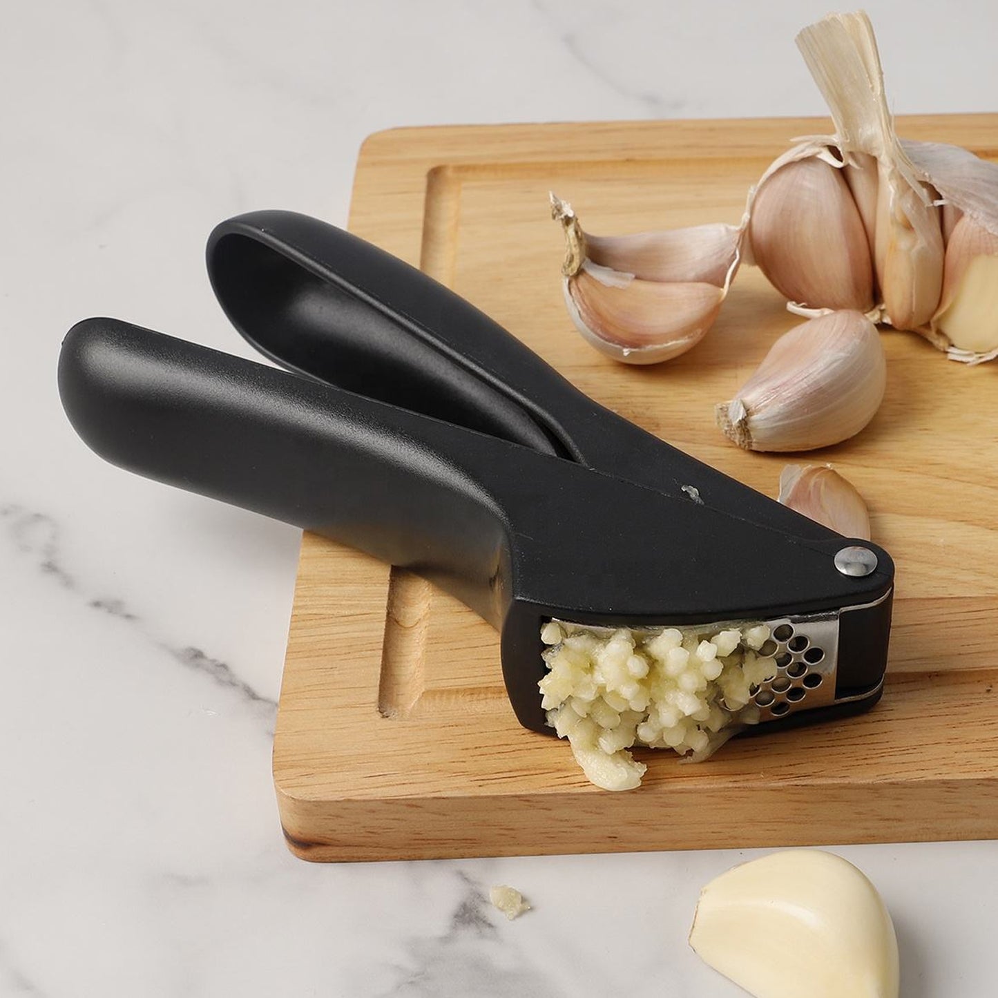 Manual Garlic Press & Mincer Tool - Easy Squeeze Kitchen Gadget (1 Pc) - Happy Price - Image 3