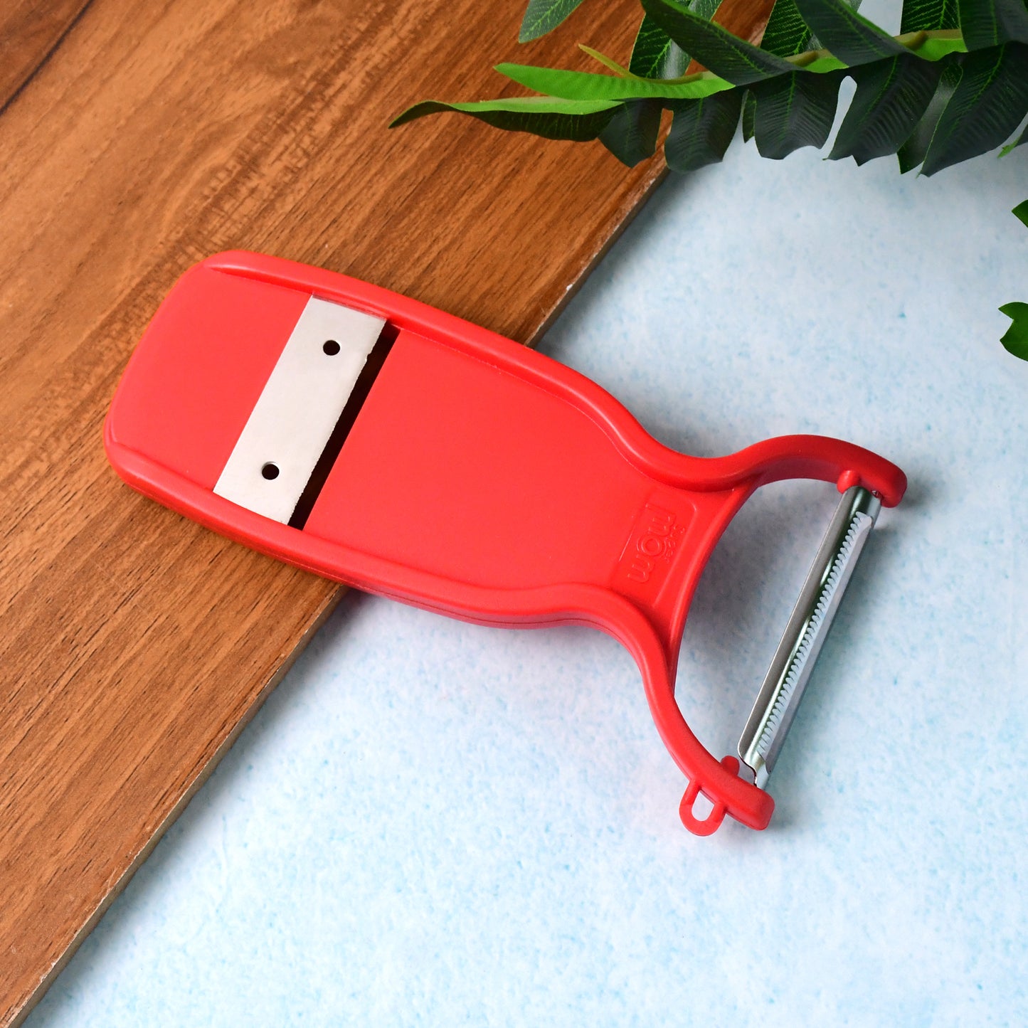 2-in-1 Slicer and Peeler with Sharp Stainless Steel Blades - Happy Price - Image 2