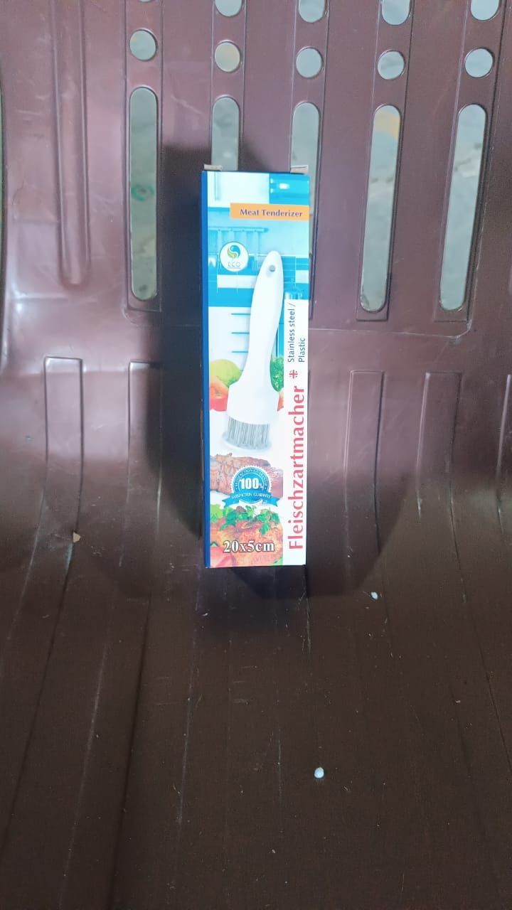 Stainless Steel Meat Tenderizer Tool with 16 Needles (1 Pc) - Happy Price - Image 7