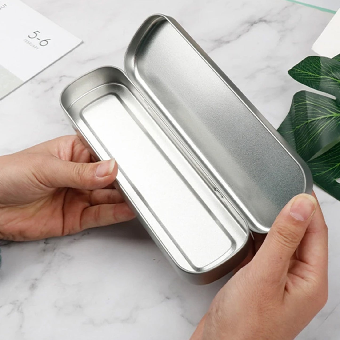 Stainless Steel Tongue Scraper Tongue Cleaners (1pc With Metal Case) - Happy Price - Image 2