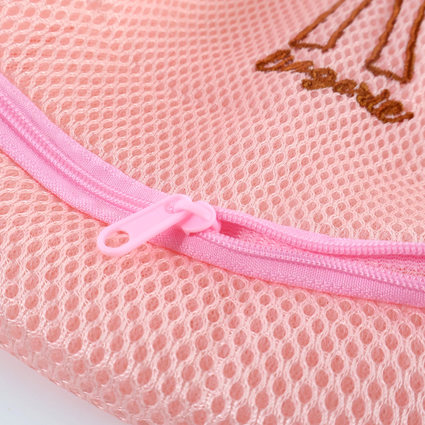 Thick 3D Mesh Laundry Bag for Clothes - Zippered Garment Protector (1 Pc) - Happy Price - Image 4