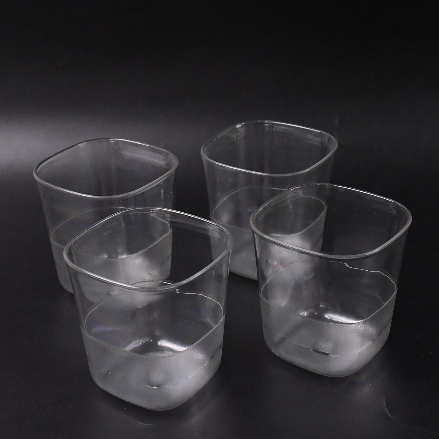 Transparent Stylish Premium Jug With Elegant Handle (2000 Ml Jug Approx 4 Pcs Plastic Glass) - Happy Price - Image 3