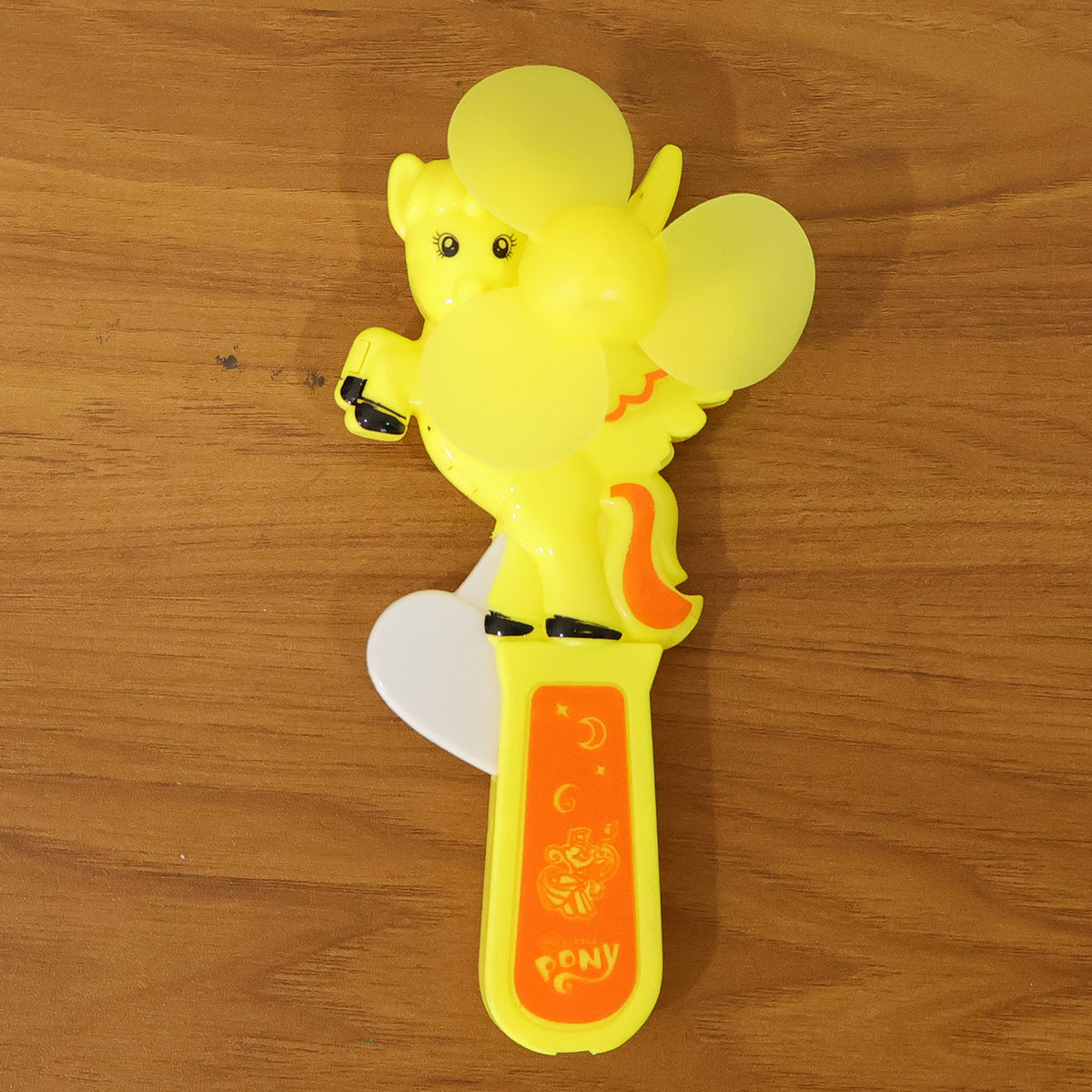 Hand Press Cartoon Fan Toy for Kids - 1 Pc Mix Color - Happy Price - Image 7