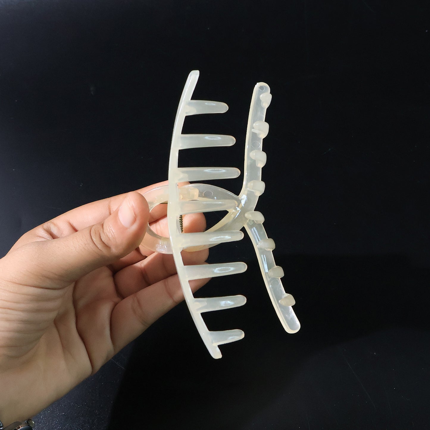 Big Plastic Hair Claw Clips Strong Clips (1 Pc Mix Color) Hair Accessories - Happy Price - Image 4