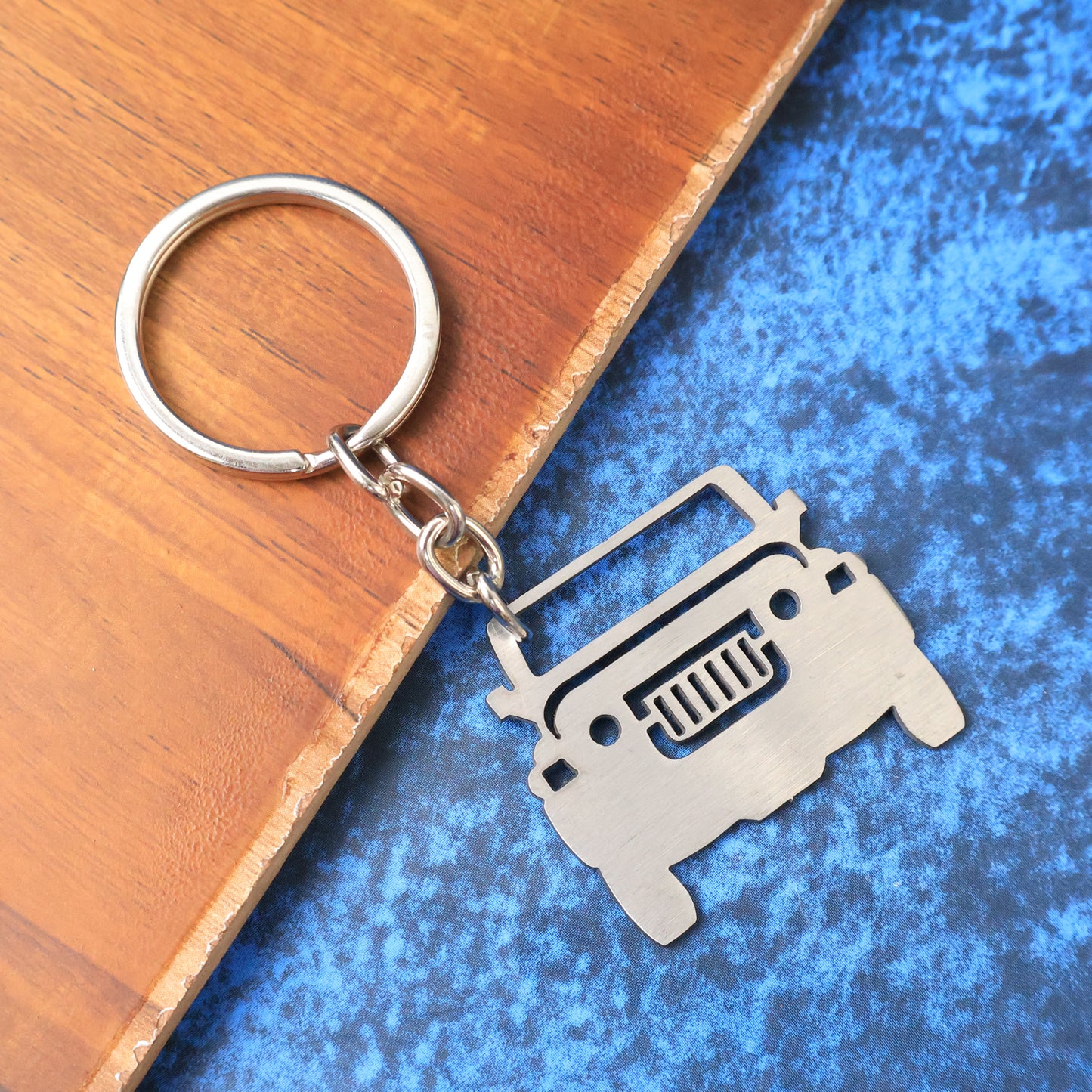 Stylish Metal Jeep Shape Keychain (1 Pc) - Happy Price - Image 5