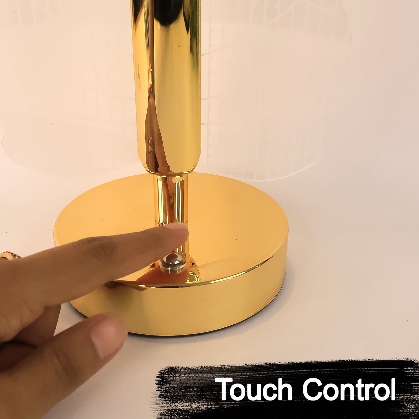 Leaf Design LED Table Lamp with Golden Base - USB Rechargeable Decorative Light (1 Pc) - Happy Price - Image 4