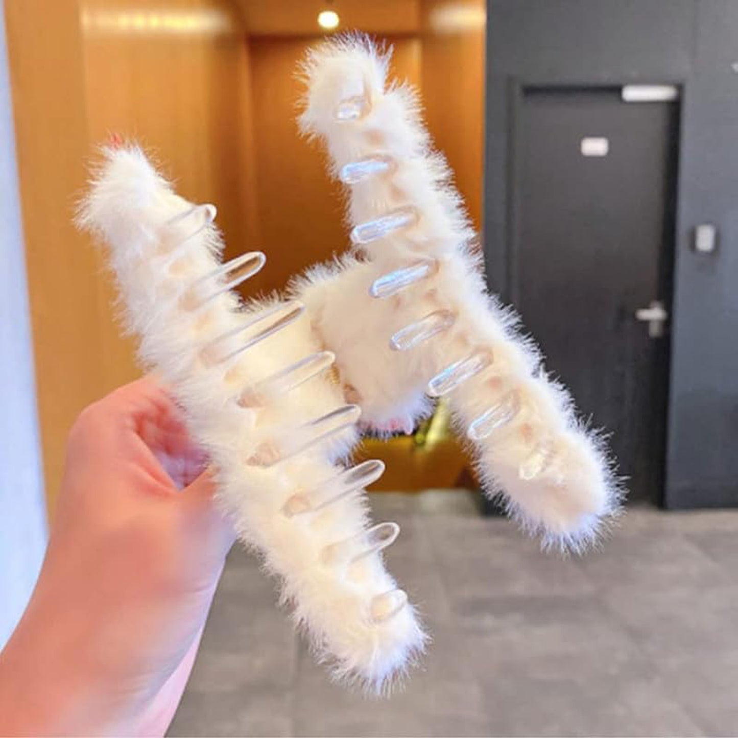 Large Plush Hair Claw Clips Plastic Fluffy Hair Claw Hair (1 Pc Mix Color) - Happy Price - Image 4