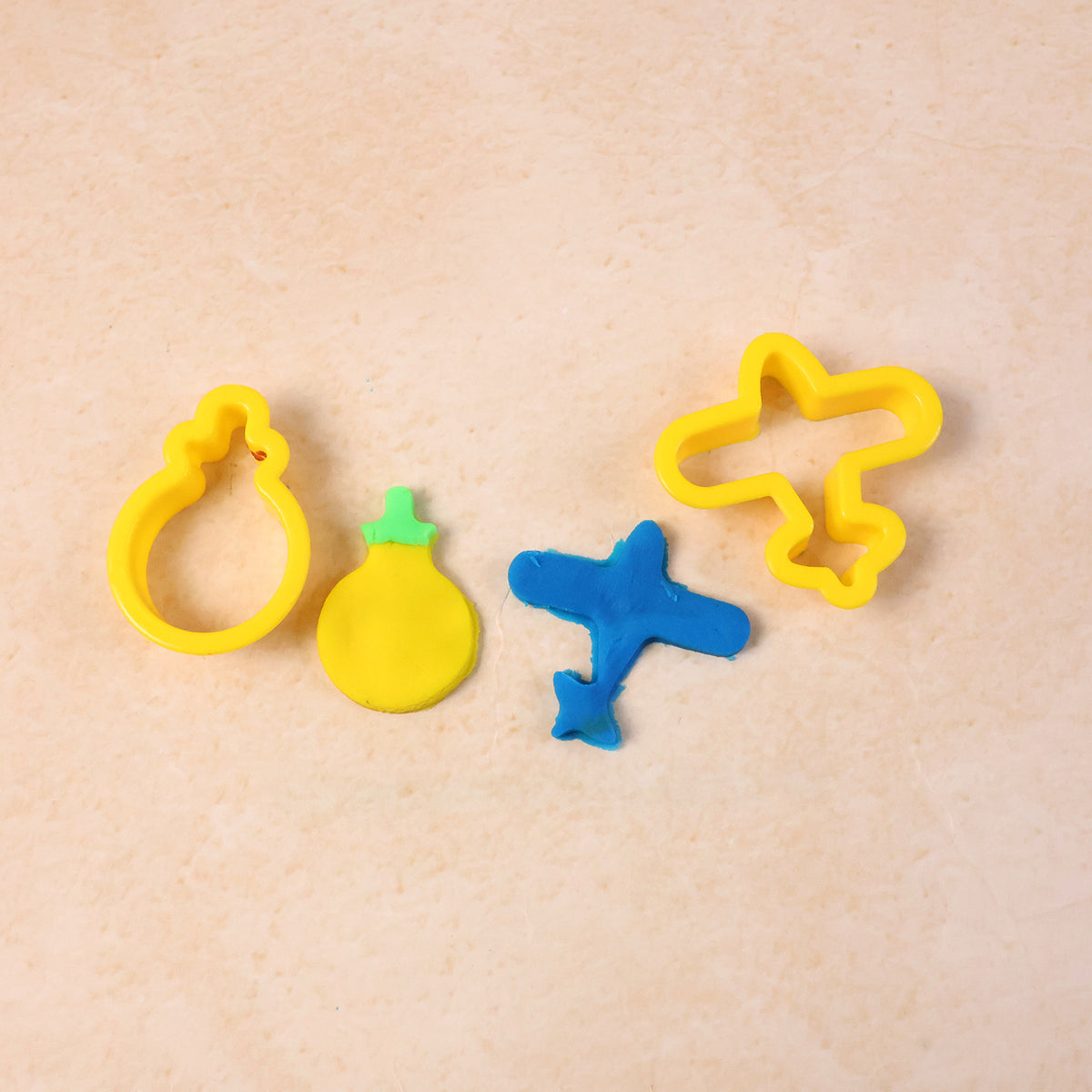 Frisky Modelling Dough Set with 12 Colours and Shape Cutters - Happy Price - Image 7