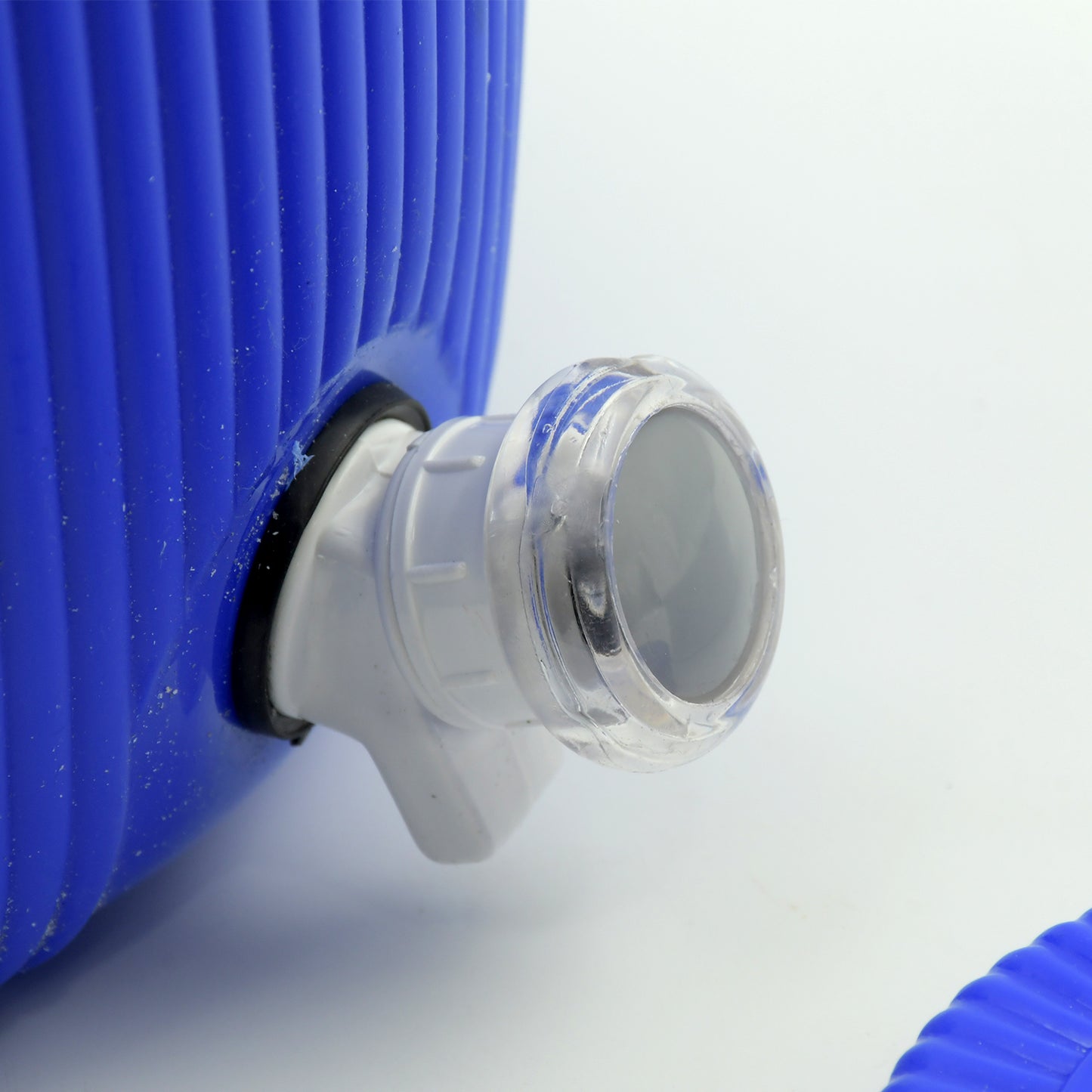Insulated Water Jug Insulated Plastic Water Jug With A Sturdy Handle Water Jug Camper With Tap Plastic Insulated Water Water Storage Cool Water Storage For Home Travelling (6000 Ml ) - Happy Price - Image 3