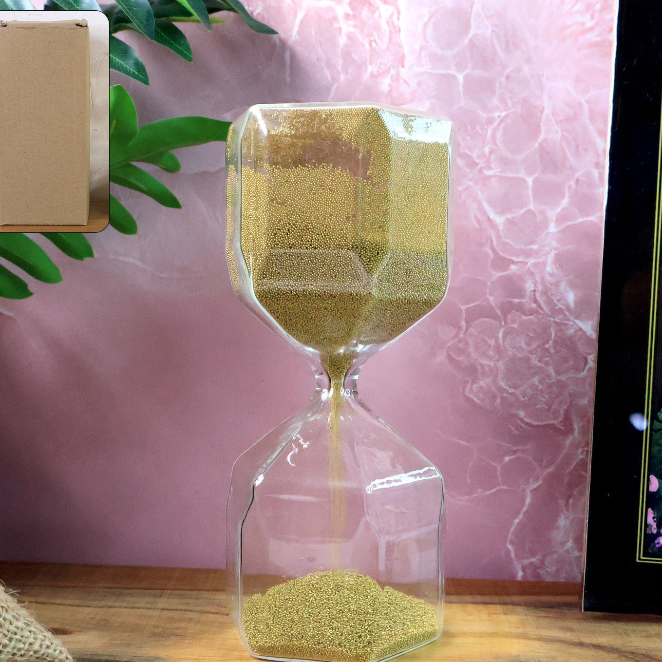 Faceted Glass Sand Timer - 4 Minute Decor Piece (1 Pc) - Happy Price - Image 1