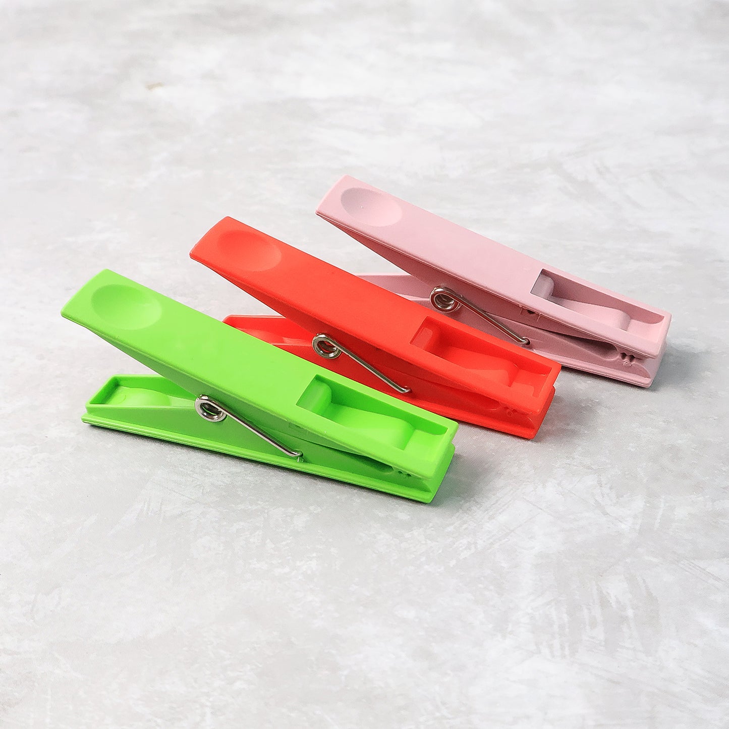 Durable Cloth Clips Set Of 12 Strong Grip Plastic Laundry Pegs With Stainless Steel Spring - Happy Price - Image 5