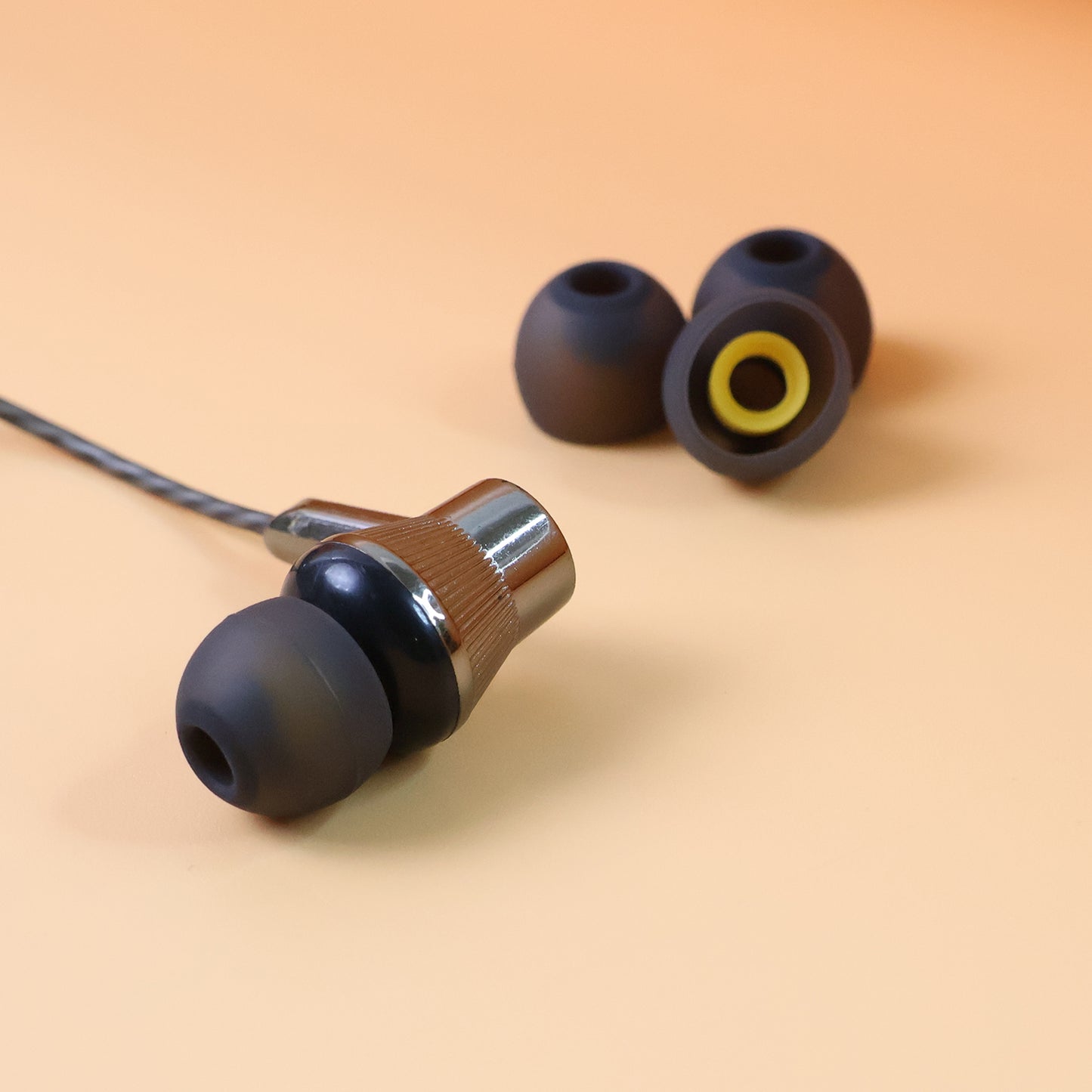 4 Pcs Silicone Earbud Tips Set - Soft Replacement Eartips for In-Ear Earphones - Happy Price - Image 5