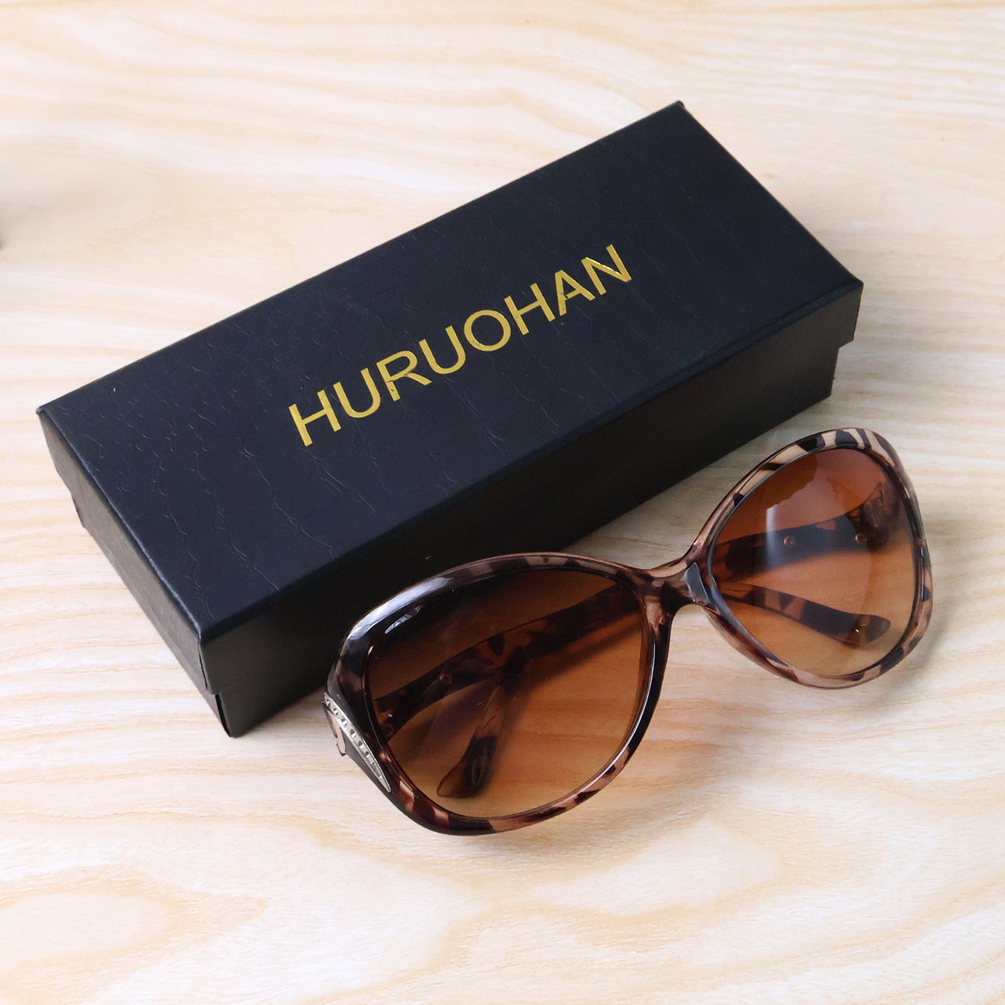 UV400 Protective Fashion Sunglasses for Men & Women - 1 Pc - Happy Price - Image 4