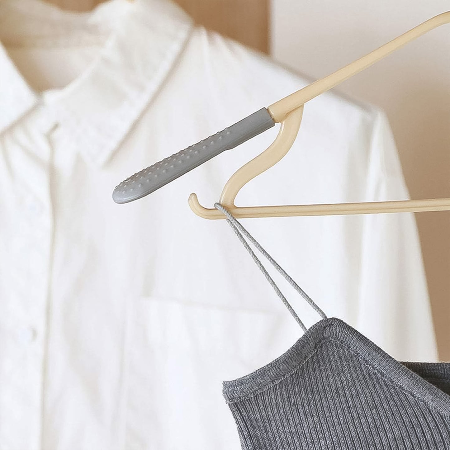 Pp Cloth Hanger Set Of 1 With Zinc Plated Steel Hook (1 Pc) - Happy Price - Image 5