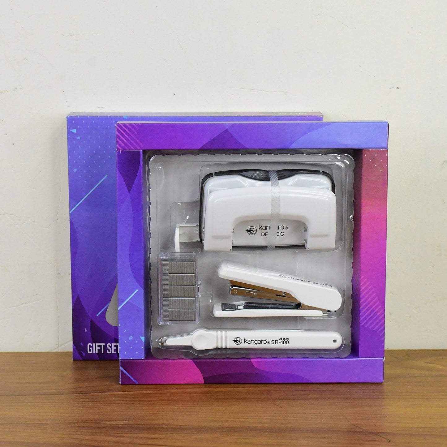 4-in-1 Stationery Gift Set: Stapler, Staples, Remover & 2-Hole Punch - Happy Price - Image 6