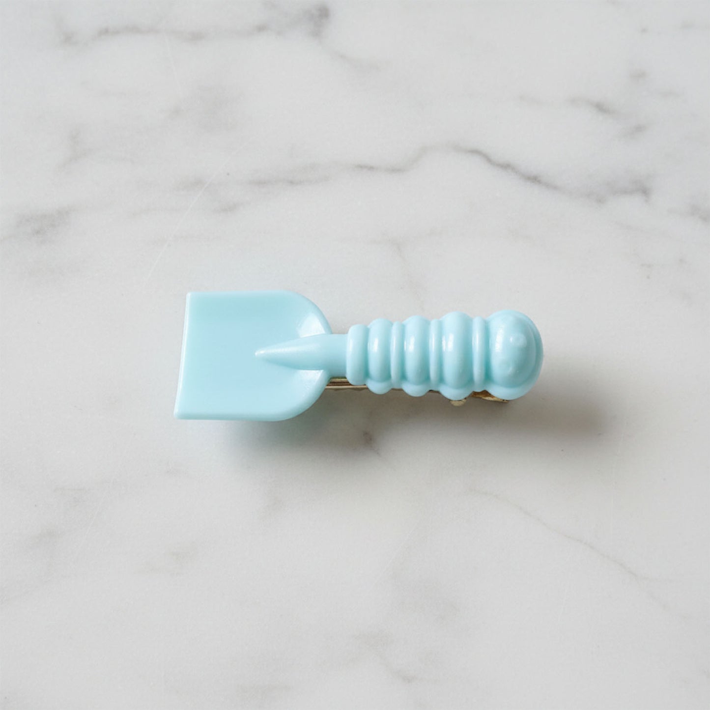 Cute Spade & Leaf Shape Hair Clips for Girls - 2 Pc Set - Happy Price - Image 6