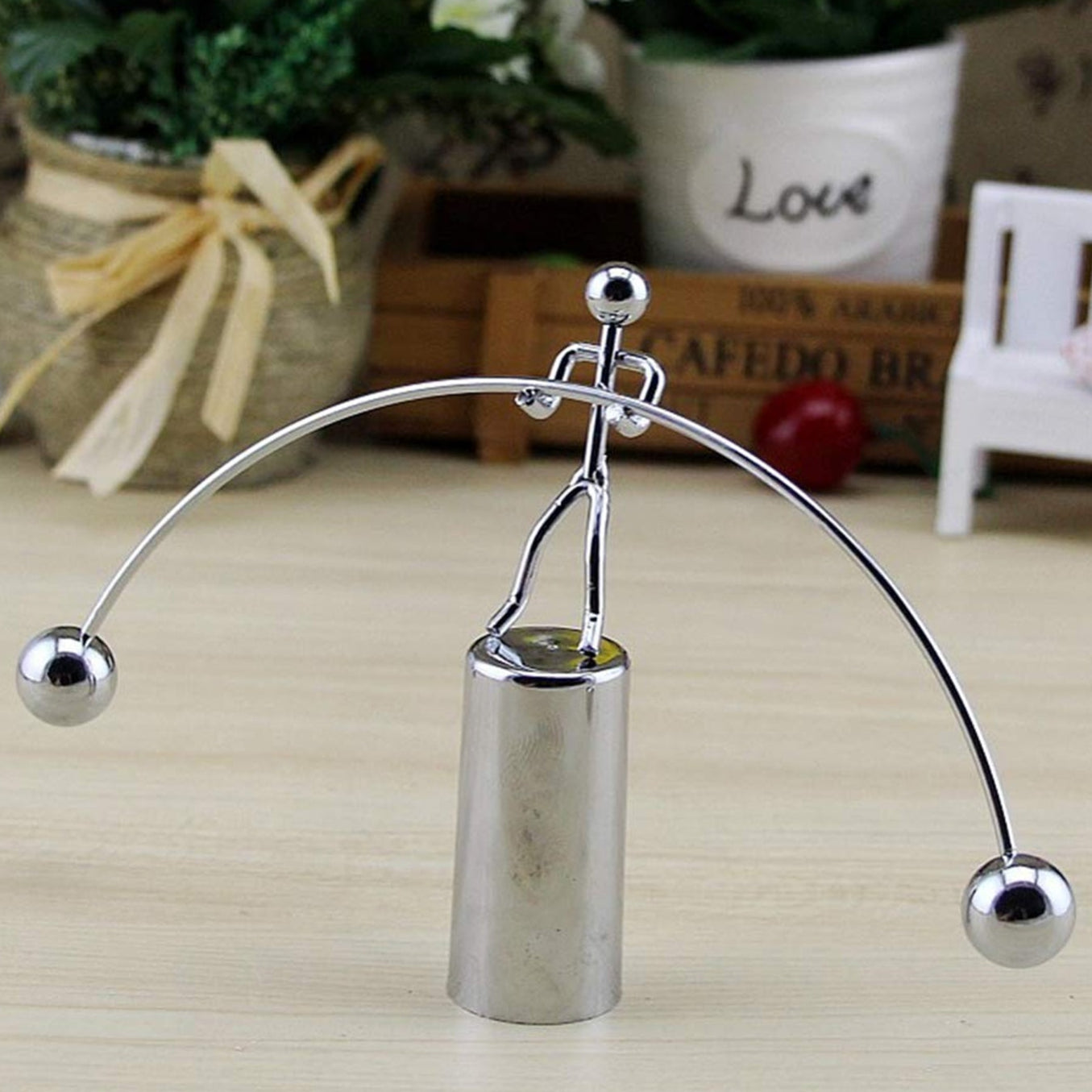 Mini Steel Balance Toy Decoration Pendulum Newton Cradle Balance Ball Tumbler Desk Toy Metal Man Home Home Decoration Crafts - Happy Price - Image 1