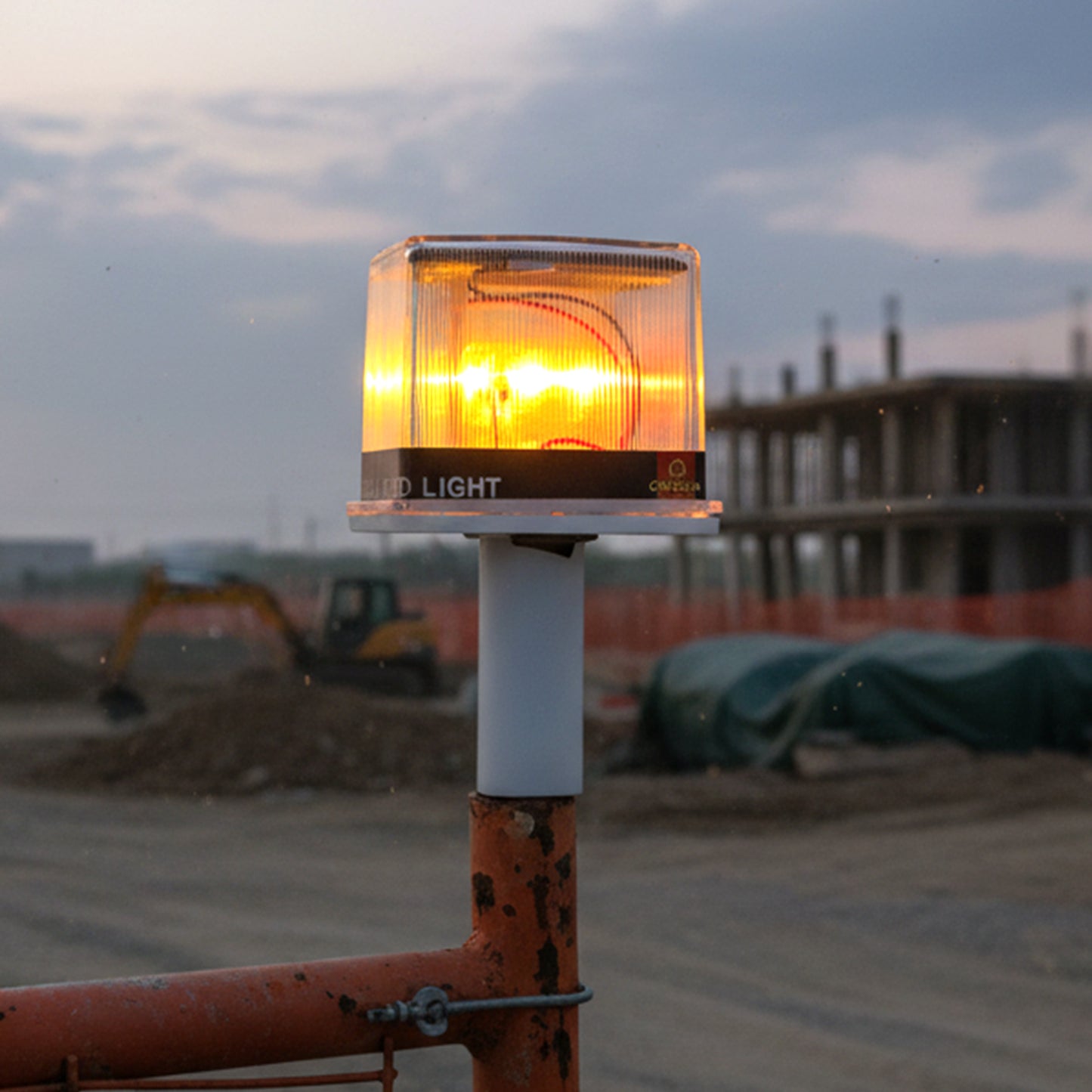 Solar Powered LED Flashing Beacon Light - 1200mAh Battery, Outdoor Safety Signal (1 Pc) - Great Price - Image 3