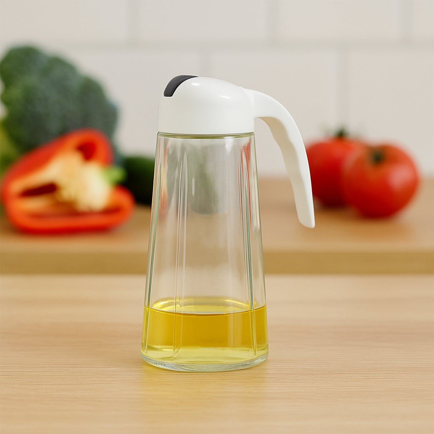 Kitchen Glass Oil Bottle Dispenser Automatic Opening Closing Home Bottles For Oil And Vinegar Honey Olive Oil Container (630ml) - Happy Price - Image 3