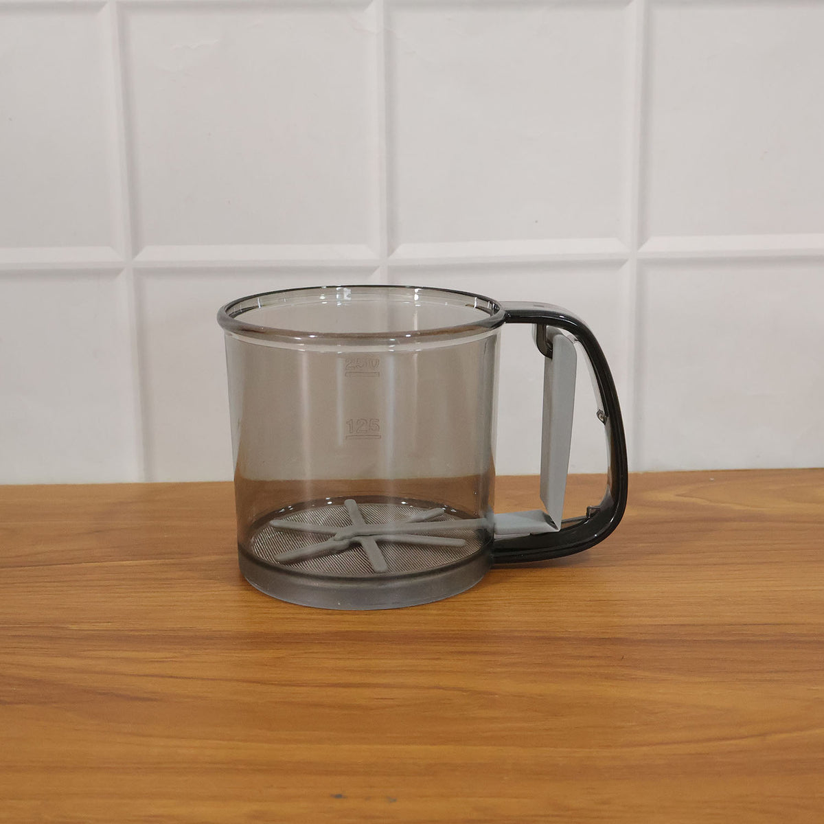 Plastic Flour Sieve Cup with Handle for Baking - Fine Mesh Sifter - Happy Price - Image 7