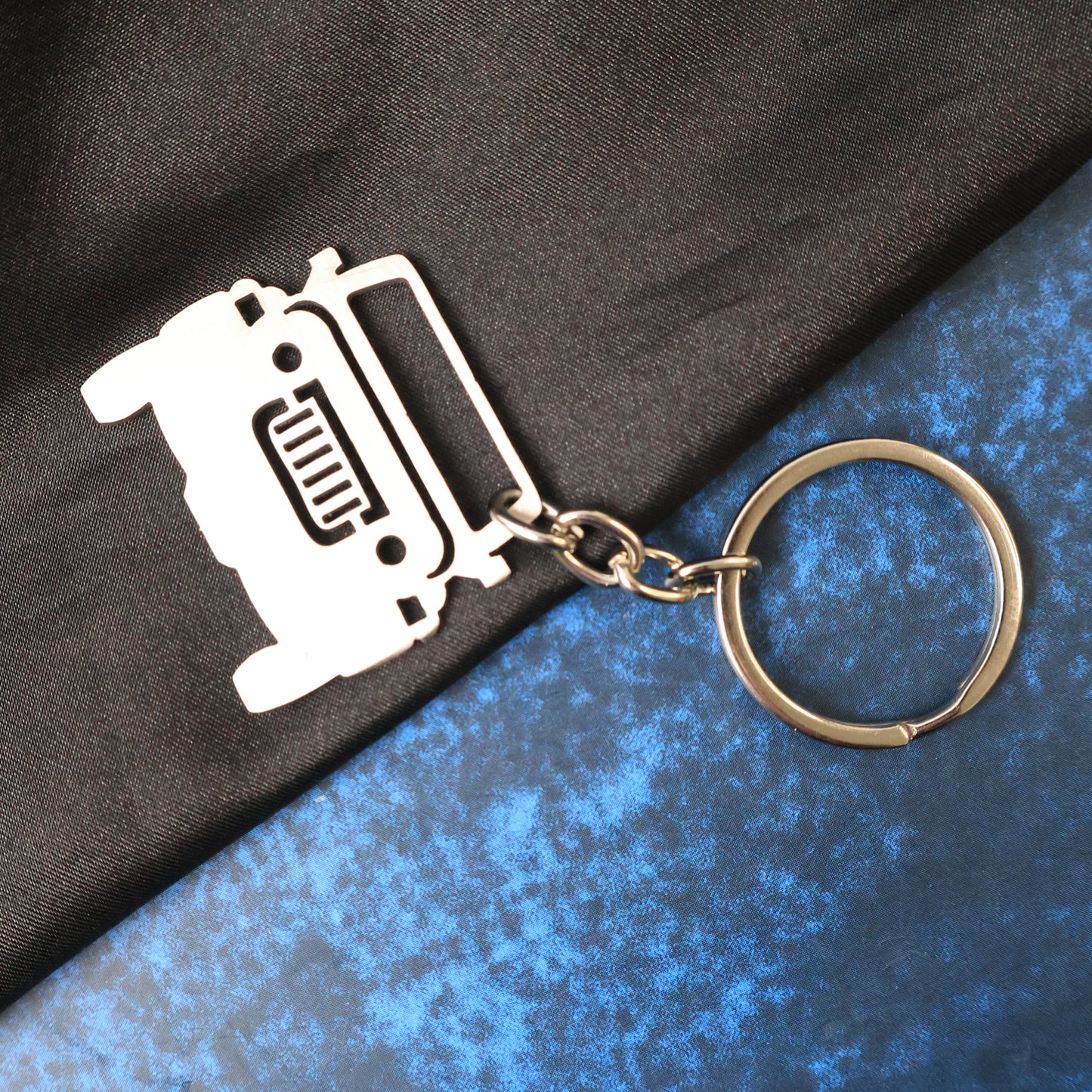 Stylish Metal Jeep Shape Keychain (1 Pc) - Happy Price - Image 6