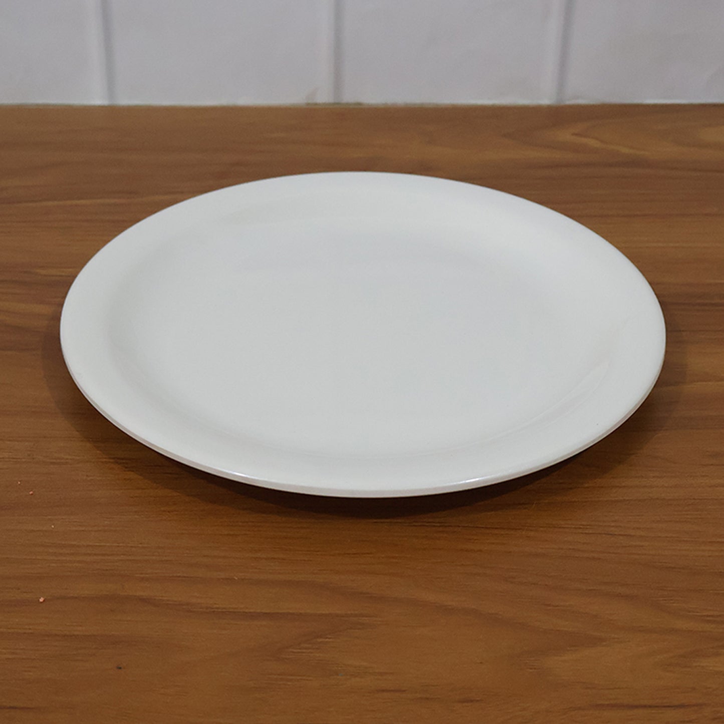 23 cm Round Plastic Dinner Plate - White, Break-Resistant (1 Pc) - Happy Price - Image 3