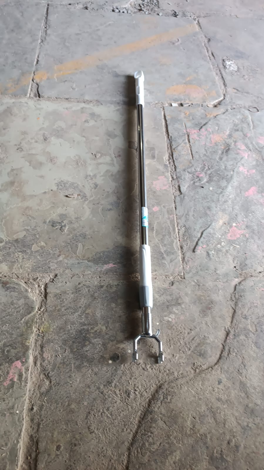 Stainless Steel Telescopic Pole Clothes Hooks Hanger (1 Pc 155 Cm) - Happy Price - Image 7