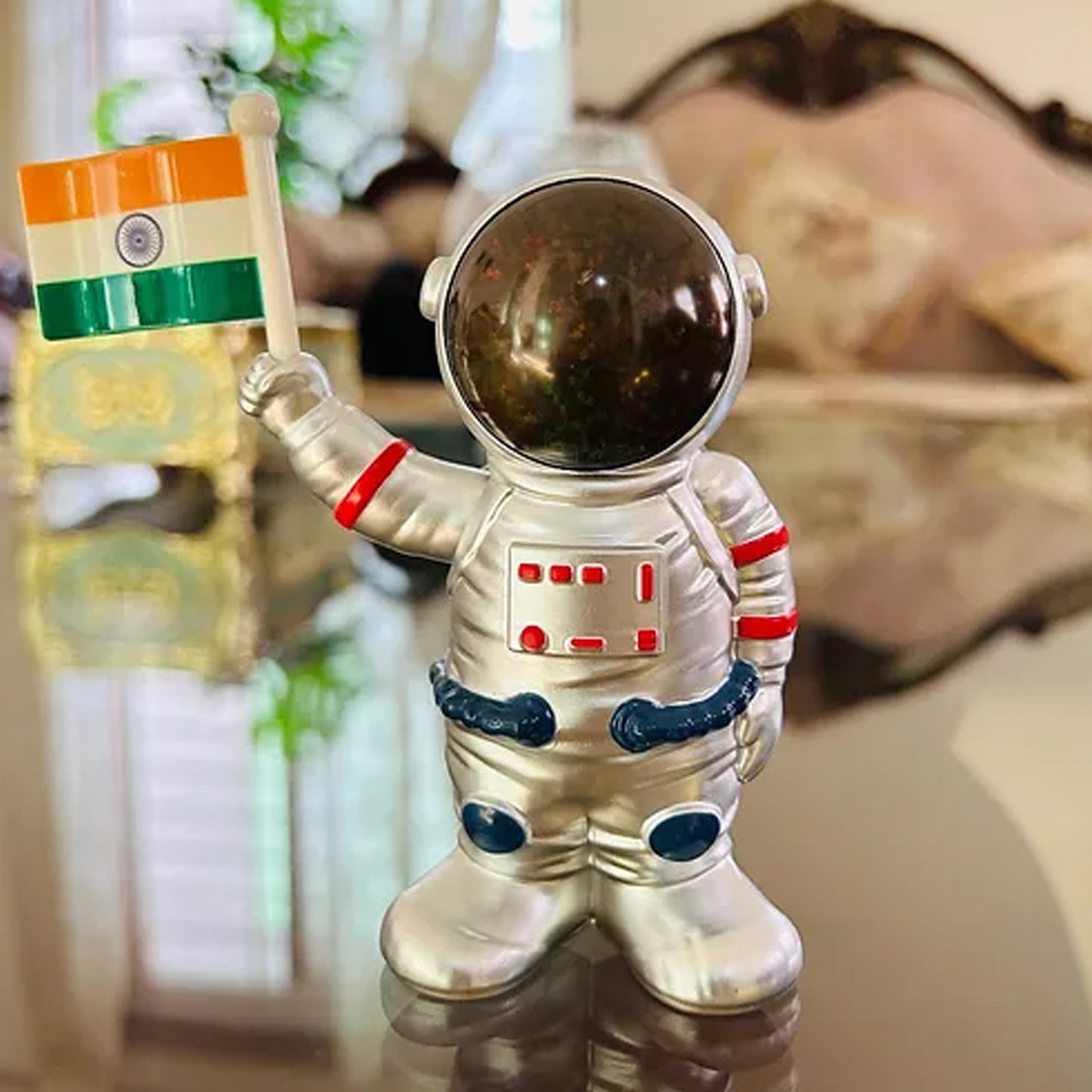 Solar Power Astronaut Ornament Moving Hand With Indian Flag (1 Pc) - Happy Price - Image 6