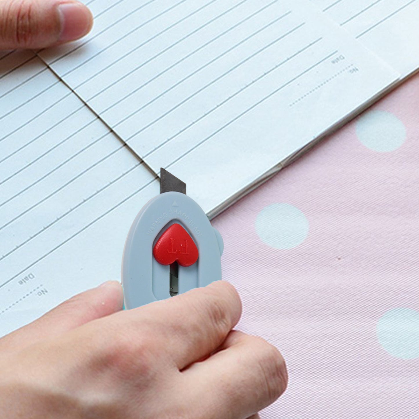 Mini Utility Cutter Knife with Heart Safety Lock (1 Pc) - Happy Price - Image 5