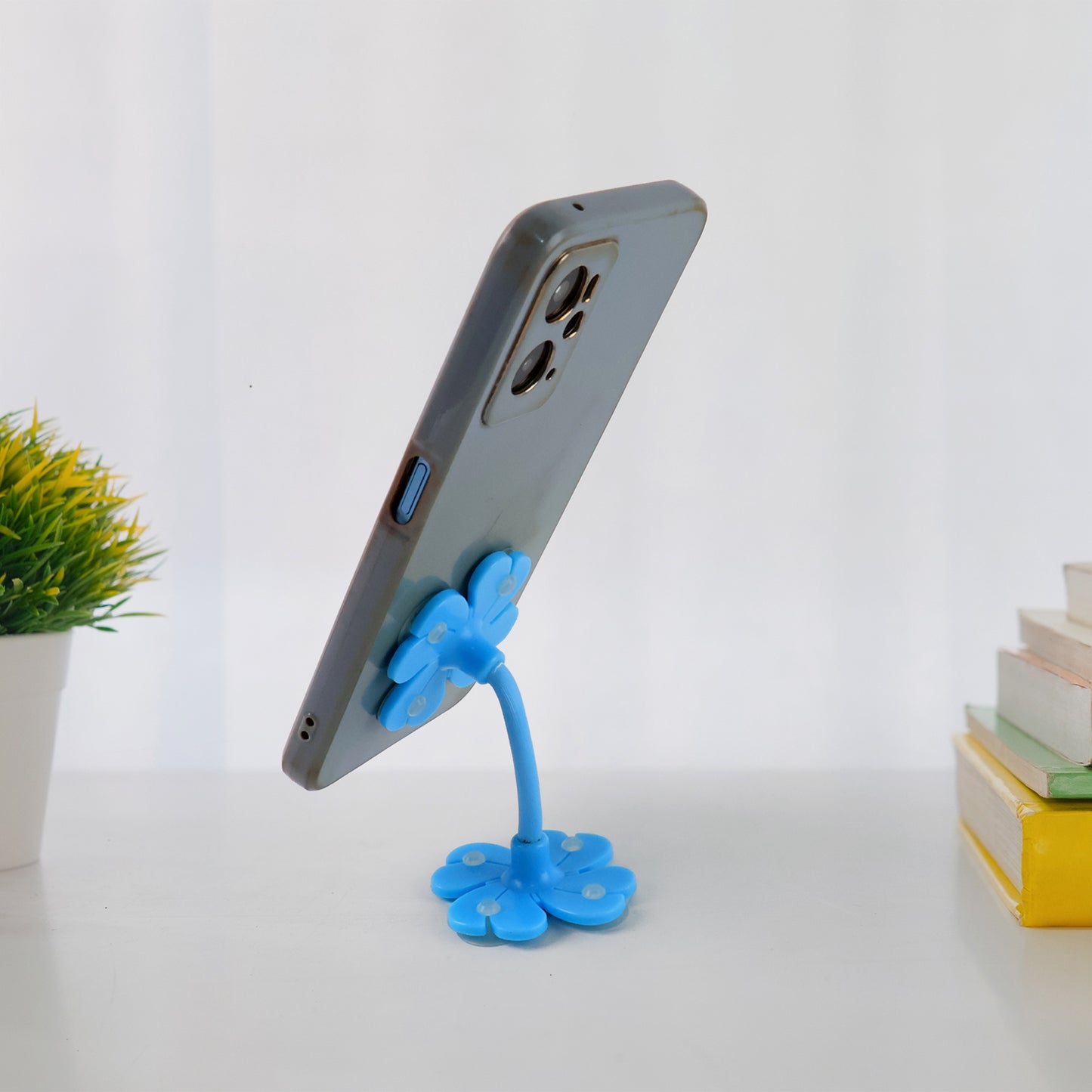 360 Rotatable Flower Shape Cellphone Holder Car Mount Sucker Stand (Multicolored With Box)) - Happy Price - Image 5