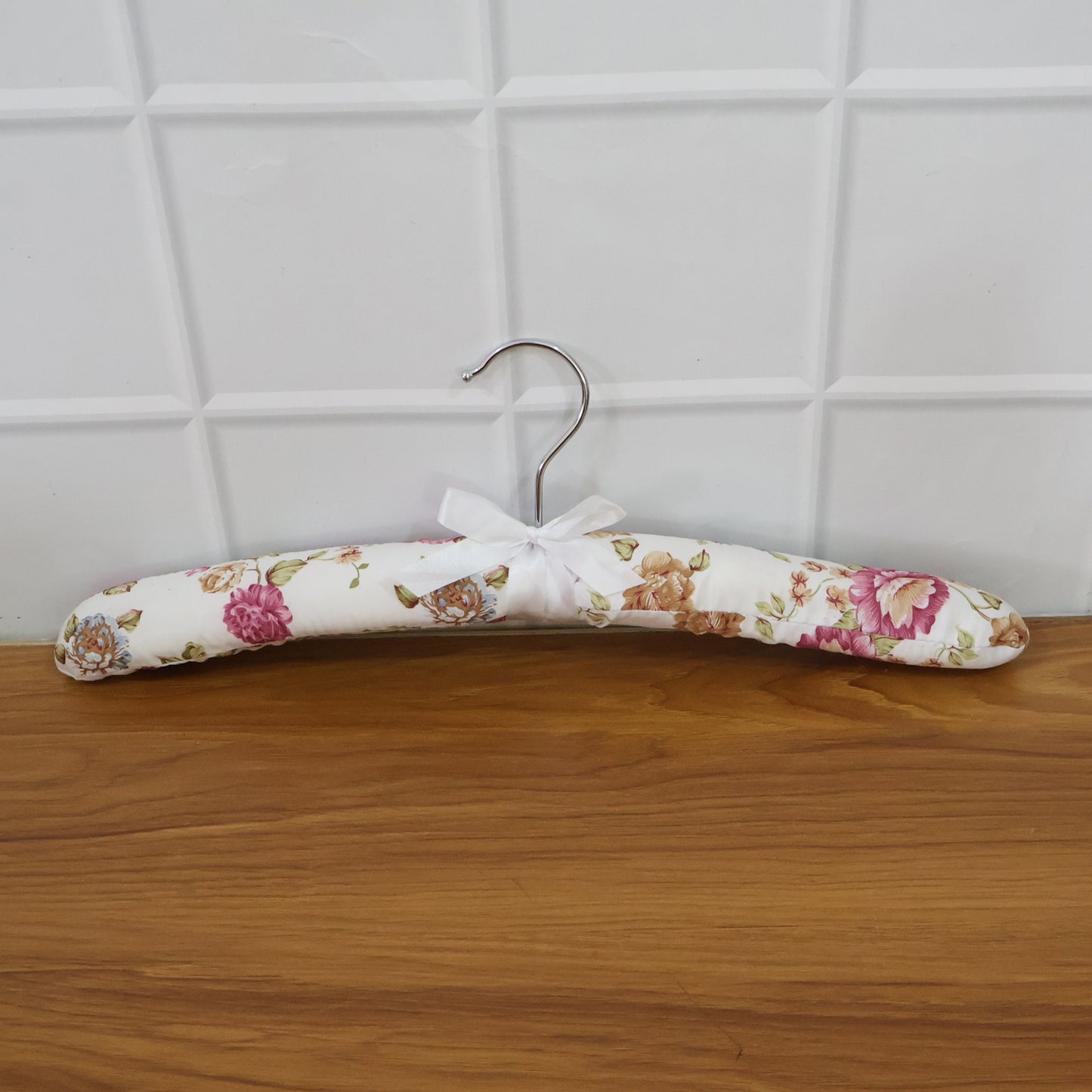 Floral Padded Clothes Hanger (1 Pc) - Satin Finish, Gentle on Delicates - Happy Price - Image 7