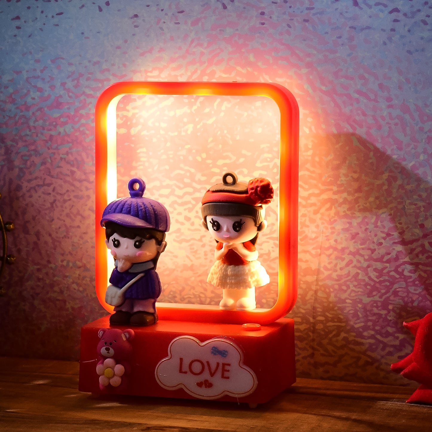 Decorative Love Couple LED Figurine Light (1 Pc) for Home & Gifting