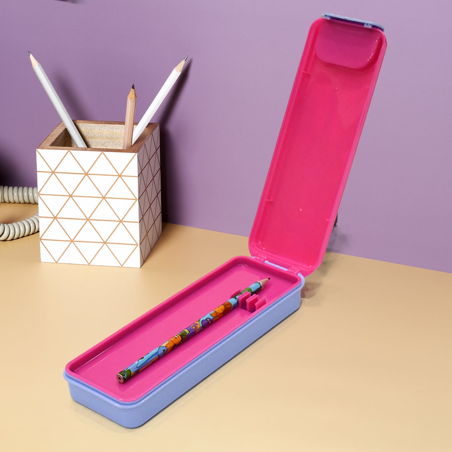 Stylish Cartoon Printed Hard Top Pencil Box For Kids (1 Pc Mix Design) - Happy Price - Image 6