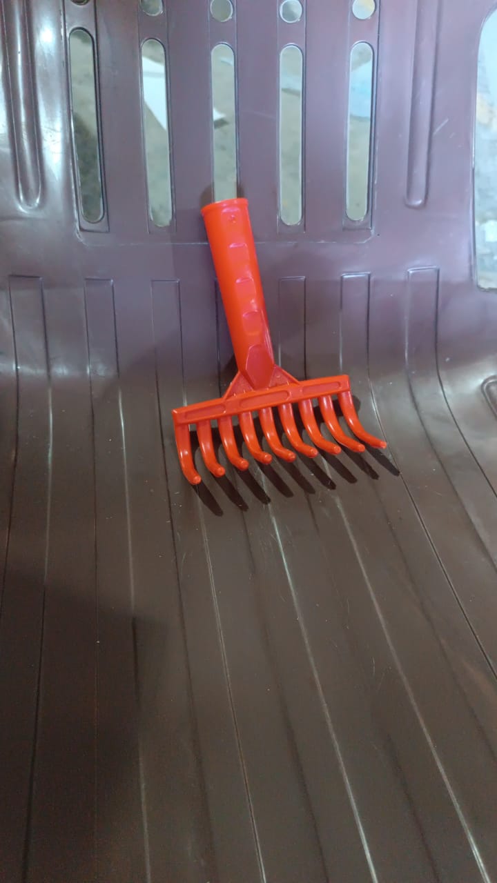 Heavy Duty Plastic Garden Hand Rake 9-tooth Cultivator Tool (1 Pc) - Happy Price - Image 7