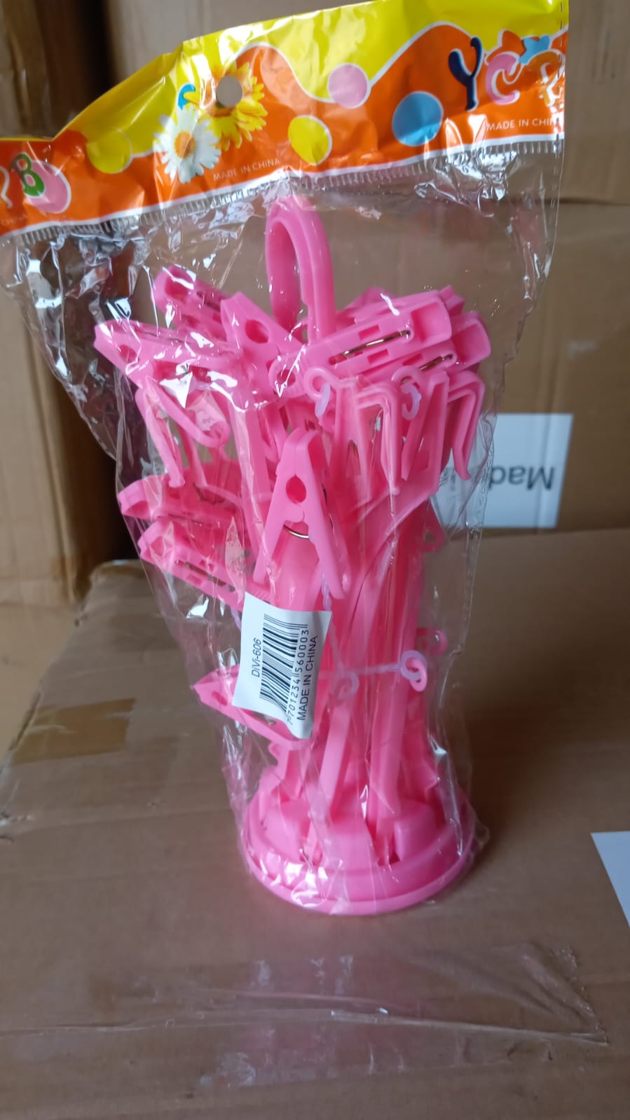 16 Clip Foldable Plastic Clothes Drying Hanger Rack - Happy Price - Image 7