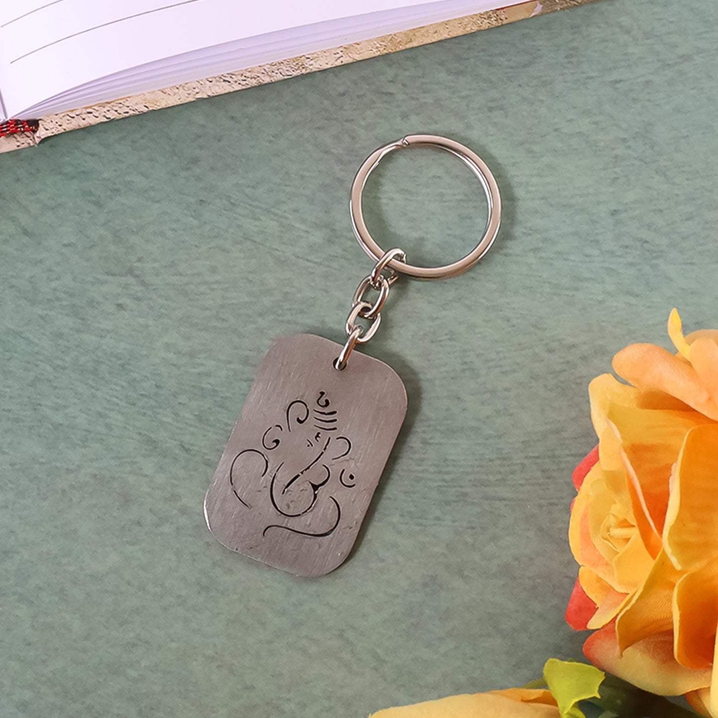 Ganesh Motif Metal Keychain - 1 Pc - Happy Price - Image 4