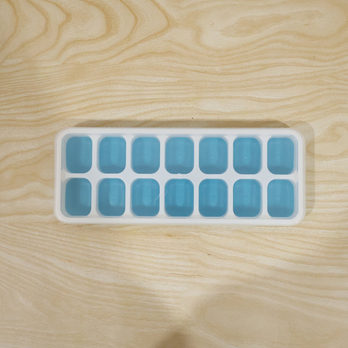Plastic Ice Cube Tray with Lid, 14 Grids, Blue - 1 Pc - Happy Price - Image 7