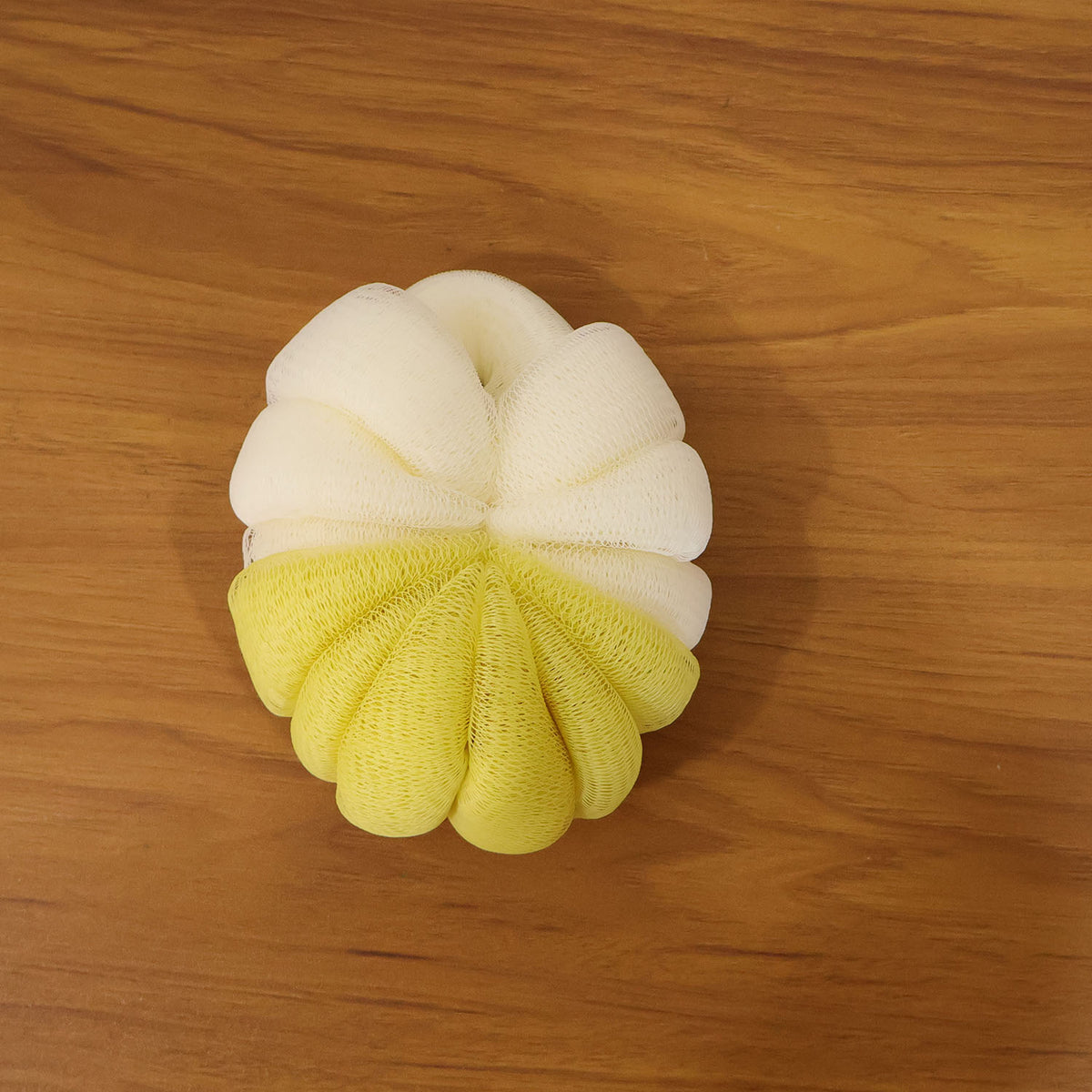 Dual Color Soft Mesh Bath Loofah Body Scrubber - 1 Pc - Happy Price - Image 7