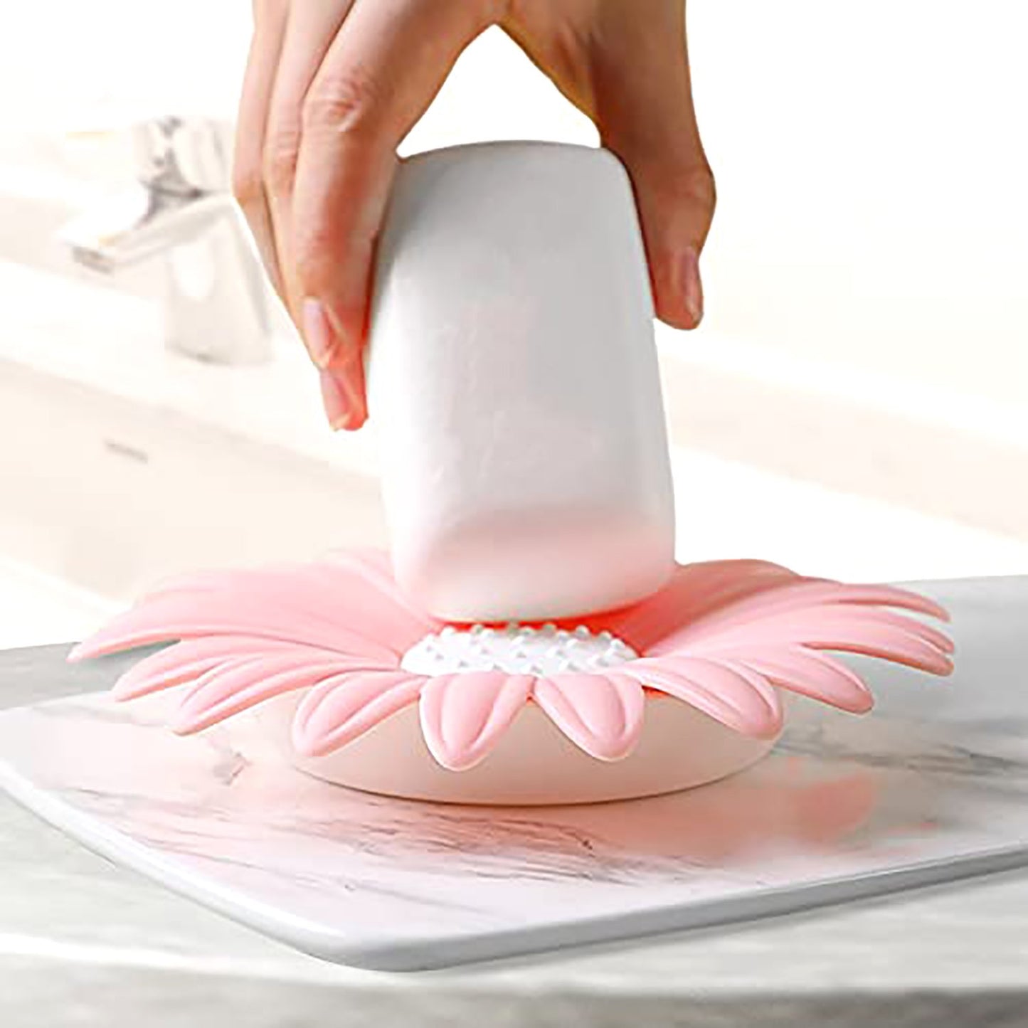 Flower Shape Portable Soap Dish Holder Soap Case - Happy Price - Image 3