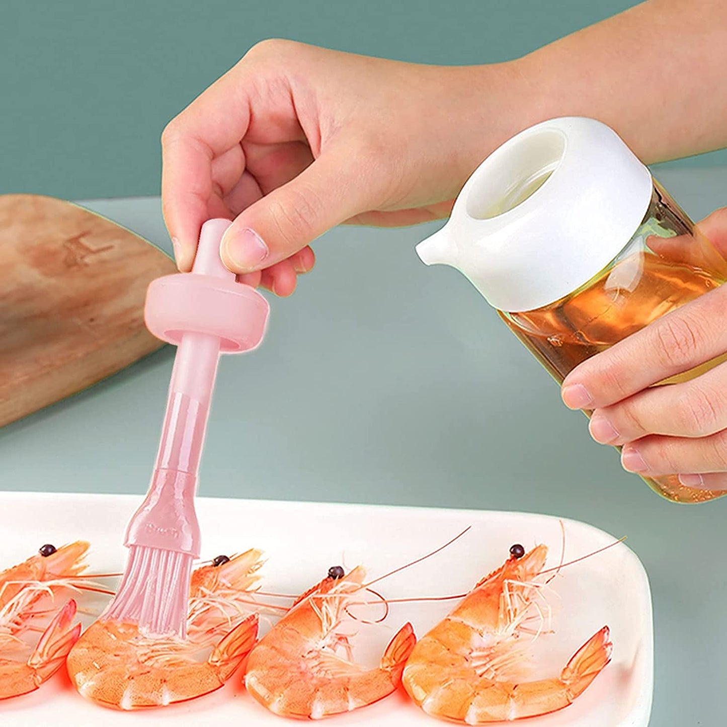 Oil Dispenser With Silicone Oil Brush (1 Pc With Brush 250 Ml Approx) - Happy Price - Image 3