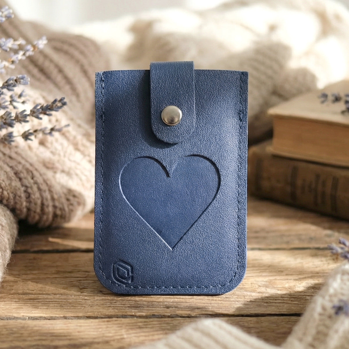 Slim RFID Protected Card Holder Wallet with Heart Design - 1 Pc - Happy Price - Image 6
