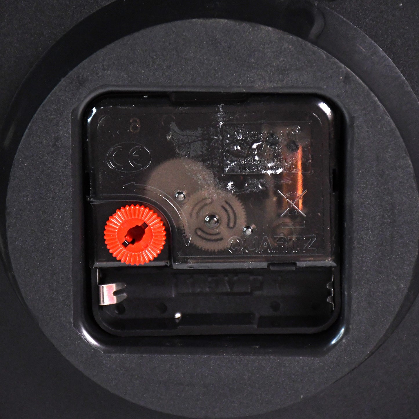 Stylish Radha Krishna Analog Wall Clock for Home & Office - Happy Price - Image 3